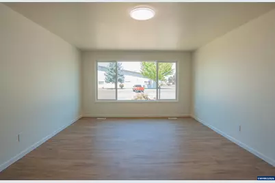 120 Kees St, Lebanon, OR 97355 - Photo 12