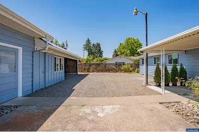 120 Kees St, Lebanon, OR 97355 - Photo 32