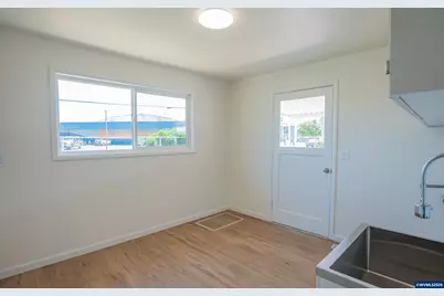 120 Kees St, Lebanon, OR 97355 - Photo 24