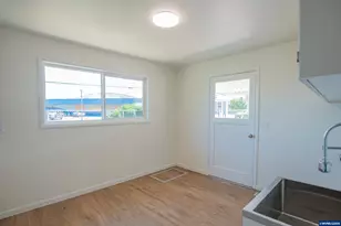 120 Kees St, Lebanon, OR 97355 - Photo 24