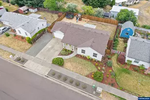 431 Violet St, Lebanon, OR 97355 - Photo 28