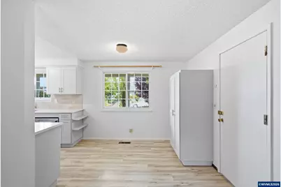 1213 Hemlock Lp, Independence, OR 97351 - Photo 8