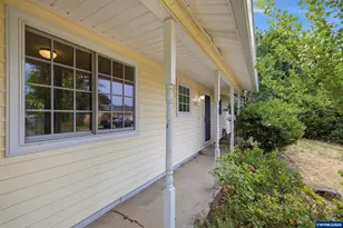 1213 Hemlock Lp, Independence, OR 97351 - Photo 2