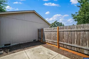 1544 Tripp (-1546) St SE, Salem, OR 97302 - Photo 32