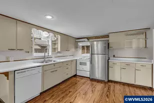3270 Brown Rd NE, Salem, OR 97305 - Photo 12