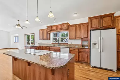 9264 Glory Ct NE, Salem, OR 97305 - Photo 10