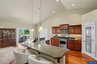 346 NW Foxglove St, Dallas, OR 97338 - Photo 4