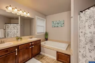 4889 Whitewater St NE, Salem, OR 97305 - Photo 20