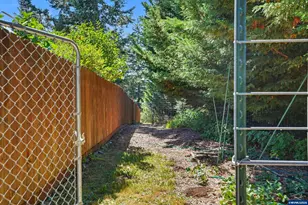 30090 Vicki Ln, Lebanon, OR 97355 - Photo 42
