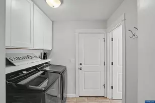 30090 Vicki Ln, Lebanon, OR 97355 - Photo 26