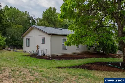 721 N 12th St, Philomath, OR 97370 - Photo 8