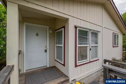 721 N 12th St, Philomath, OR 97370 - Photo 2