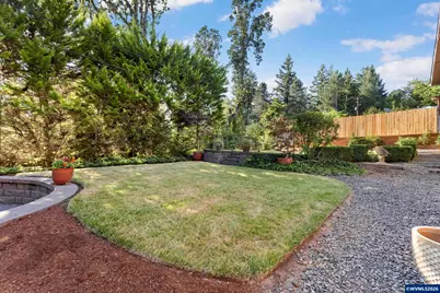 2708 NW Quince St, Albany, OR 97321 - Photo 4