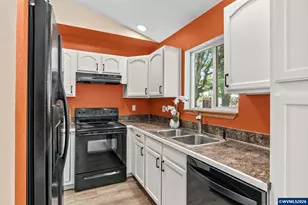 214 Jade Pl, Philomath, OR 97370 - Photo 18