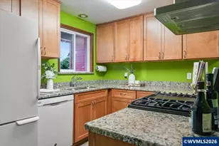 2035 Primrose Lp, Philomath, OR 97370 - Photo 12