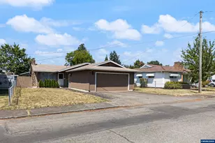 105 SE Berry St, Lebanon, OR 97355 - Photo 1