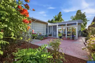 1050 Astor Way, Woodburn, OR 97071 - Photo 26