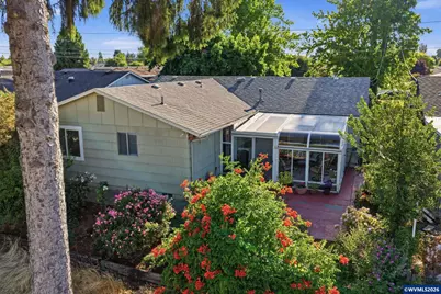 1050 Astor Wy, Woodburn, OR 97071 - Photo 28