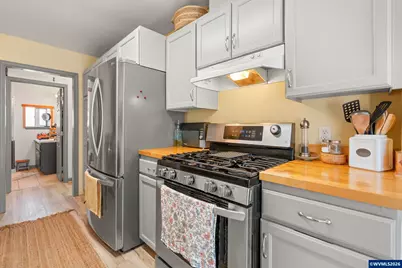 1510 S 10th St, Lebanon, OR 97355 - Photo 8