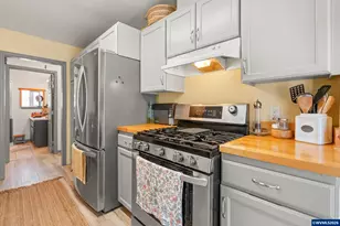 1510 S 10th St, Lebanon, OR 97355 - Photo 8