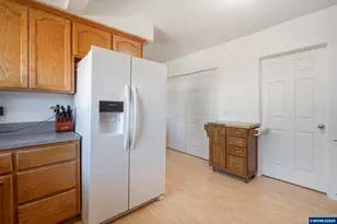 3420 Marion St SE, Albany, OR 97322 - Photo 8