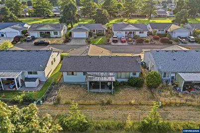 334 S Cascade Dr, Woodburn, OR 97071 - Photo 22