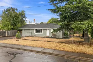 1635 Pioneer St, Philomath, OR 97370 - Photo 2