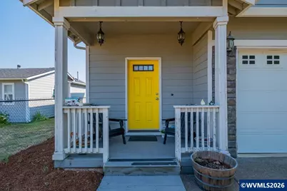 195 Picture St, Independence, OR 97351 - Photo 2