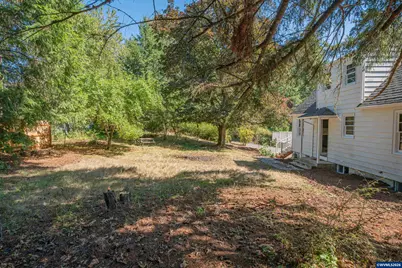 600 Mountain View Rd, Sweet Home, OR 97338 - Photo 2
