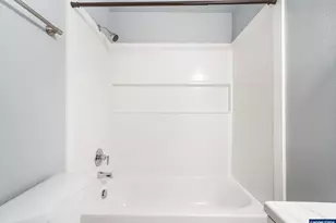 415 S 11th St, Independence, OR 97351 - Photo 24