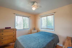 33554 Penny Ln, Lebanon, OR 97355 - Photo 10