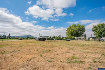 33554 Penny Ln, Lebanon, OR 97355 - Photo 20