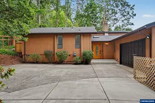 2026 NW Christopher Pl, Corvallis, OR 97330 - Photo 4