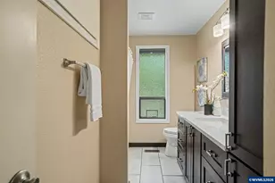 2026 NW Christopher Pl, Corvallis, OR 97330 - Photo 24