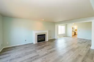 692 Burgundy Ave NE, Keizer, OR 97303 - Photo 4