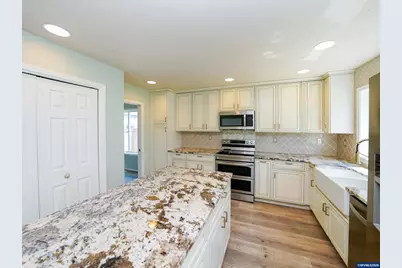 692 Burgundy Av NE, Keizer, OR 97303 - Photo 10