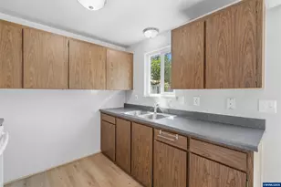 2555 SW Pickford St, Corvallis, OR 97333 - Photo 16