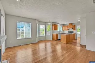 4920 Countryside Dr NE, Salem, OR 97305 - Photo 14