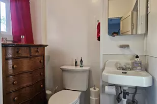 466 S 6th St, Independence, OR 97351 - Photo 8