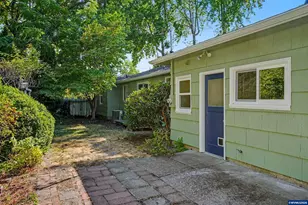 611 NW 30th St, Corvallis, OR 97330 - Photo 44