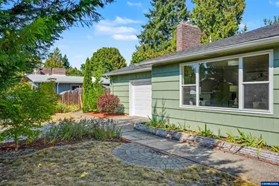 611 NW 30th St, Corvallis, OR 97330 - Photo 4