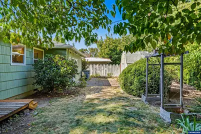 611 NW 30th St, Corvallis, OR 97330 - Photo 42