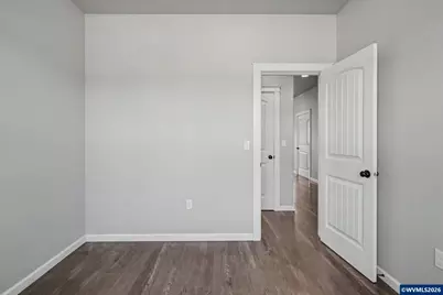1369 S 10th St, Independence, OR 97351 - Photo 8