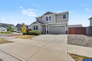 1369 S 10th St, Independence, OR 97351 - Photo 2