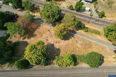 2240 Water Av NE, Albany, OR 97321 - Photo 10