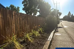 1642 SE Cortland Ave, Dallas, OR 97338 - Photo 34