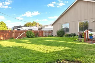 1642 SE Cortland Ave, Dallas, OR 97338 - Photo 22
