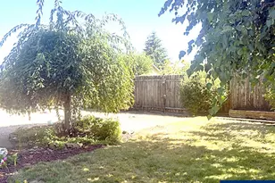 1642 SE Cortland Ave, Dallas, OR 97338 - Photo 6