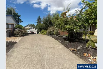 1642 SE Cortland Av, Dallas, OR 97338 - Photo 28