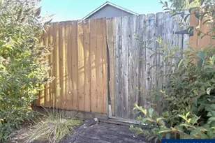 1642 SE Cortland Ave, Dallas, OR 97338 - Photo 36